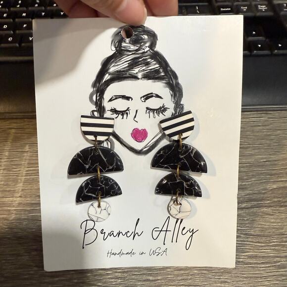 Branch Alley Black Abstract Handmade Dangle Earrings NWT - Picture 2 of 7